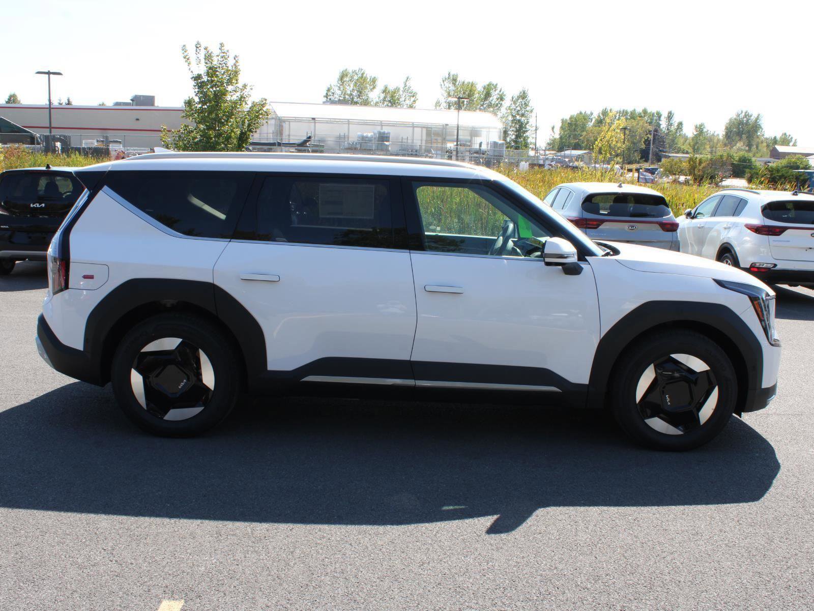 New 2026 Kia EV9 Wind image 4