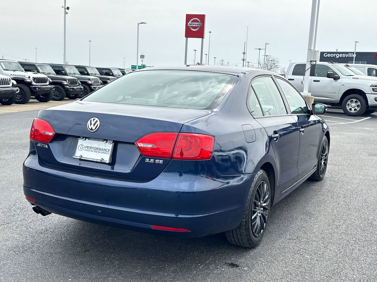 Used 2011 Volkswagen Jetta SE image 3