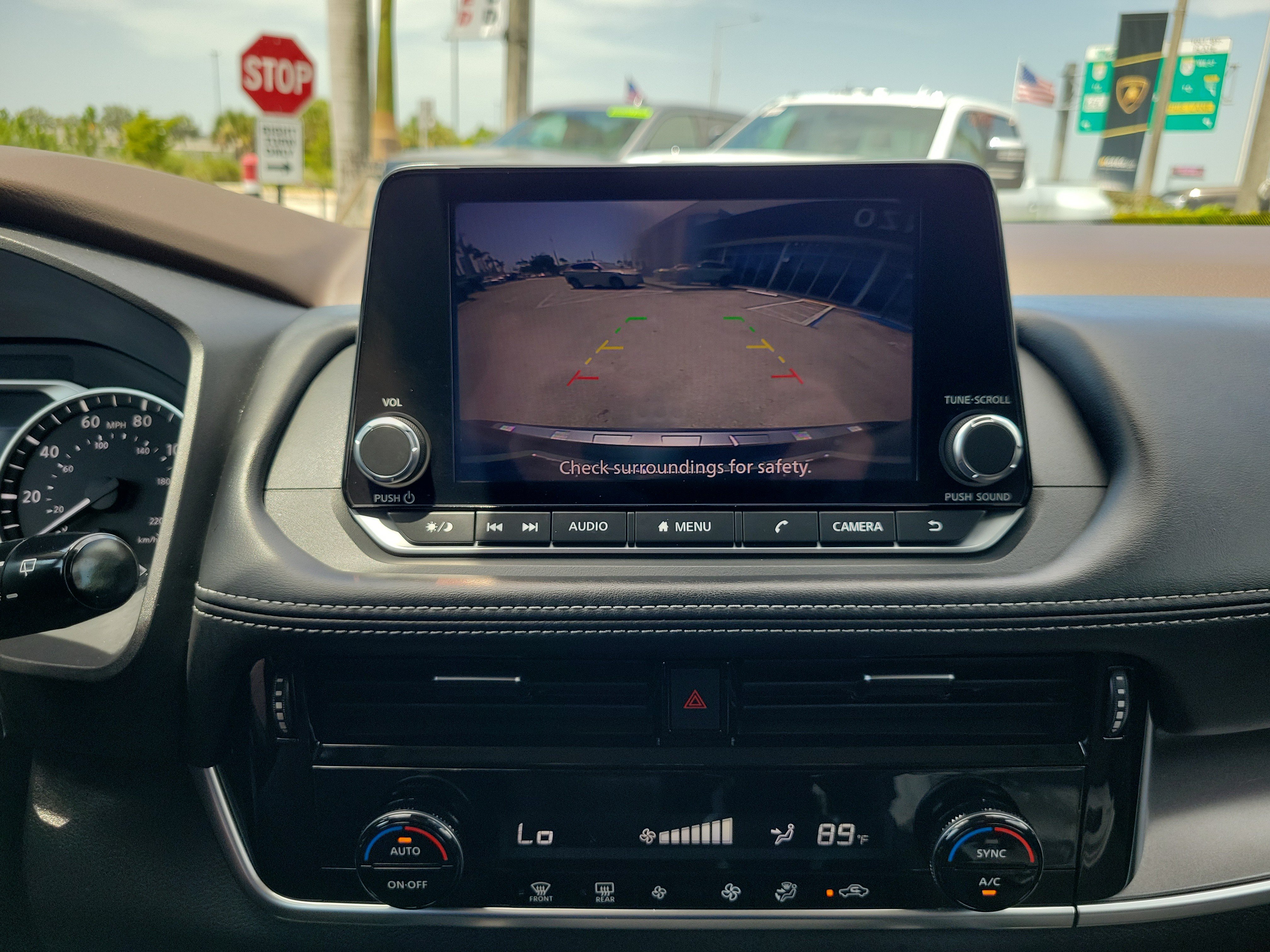 Used 2022 Nissan Rogue SV FWD image 10