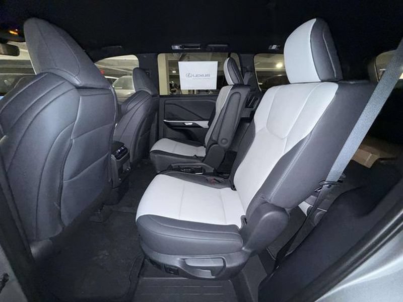 New 2026 Lexus TX 500h AWD image 13