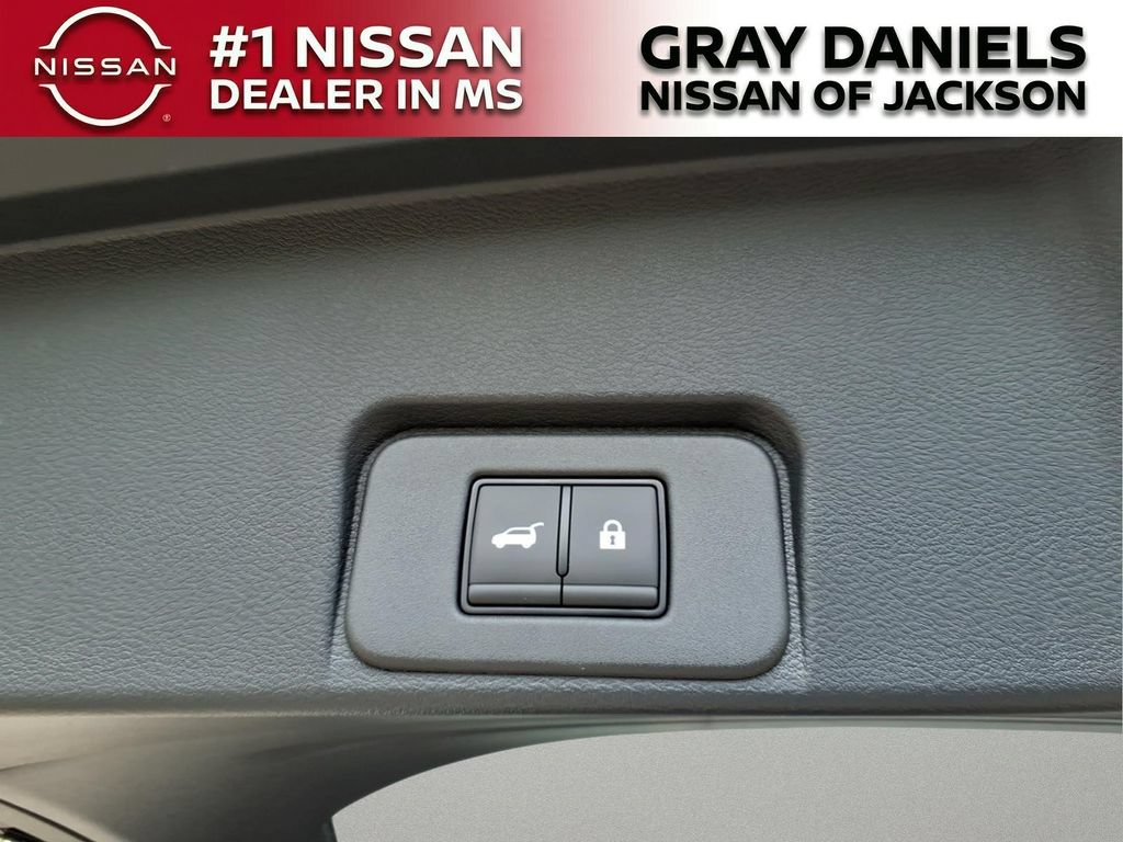 New 2026 Nissan Rogue Platinum AWD/4WD image 9