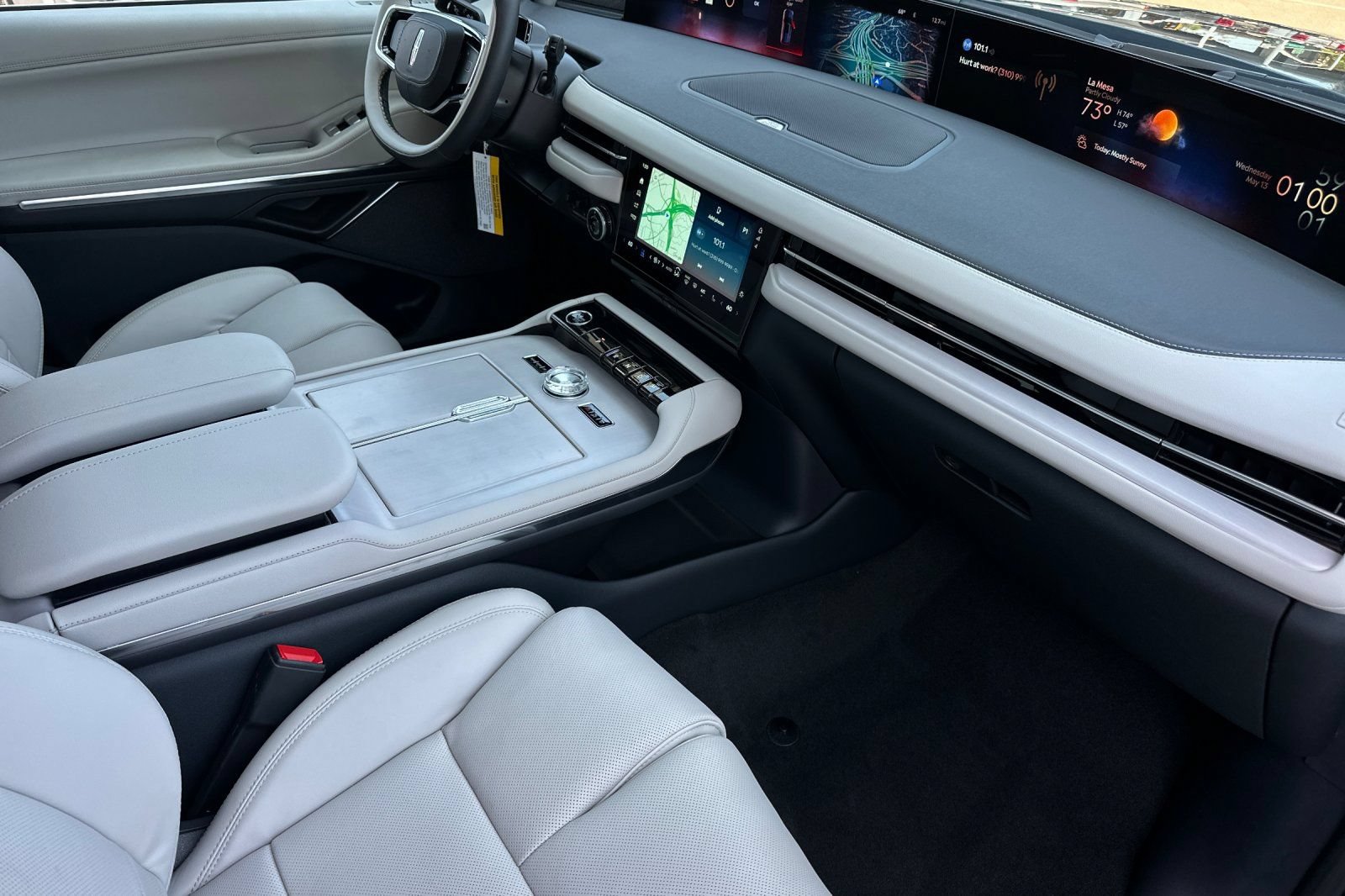 New 2026 Lincoln Navigator L Reserve AWD/4WD image 16