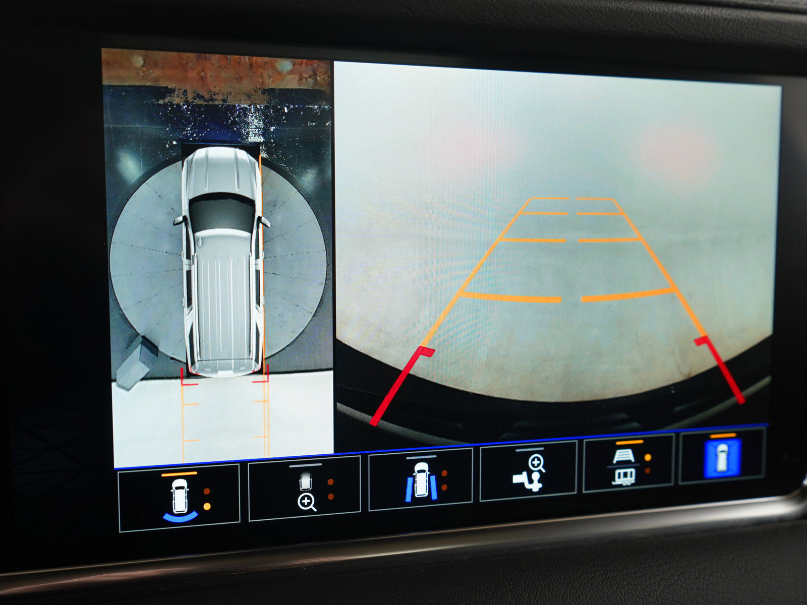 Used 2022 GMC Yukon XL Denali image 32