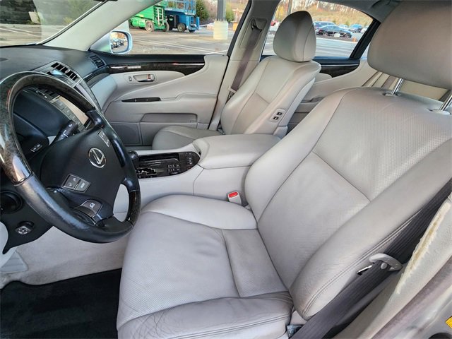 Used 2010 Lexus LS 460 L image 17