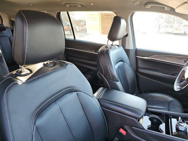 Used 2021 Jeep Grand Cherokee L Limited image 11