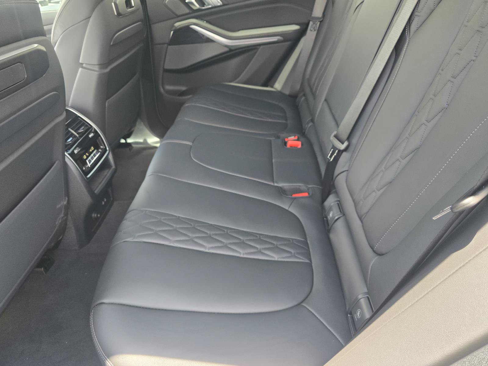 New 2026 BMW X5 M60i AWD/4WD image 14