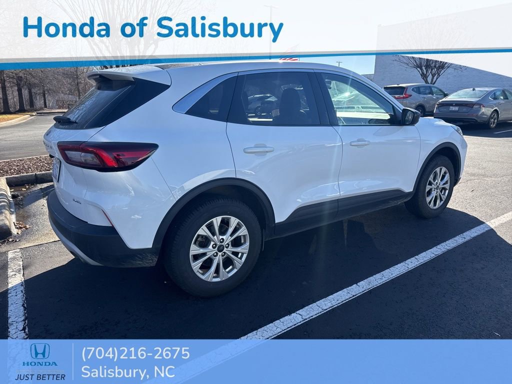 Used 2024 Ford Escape Active image 5