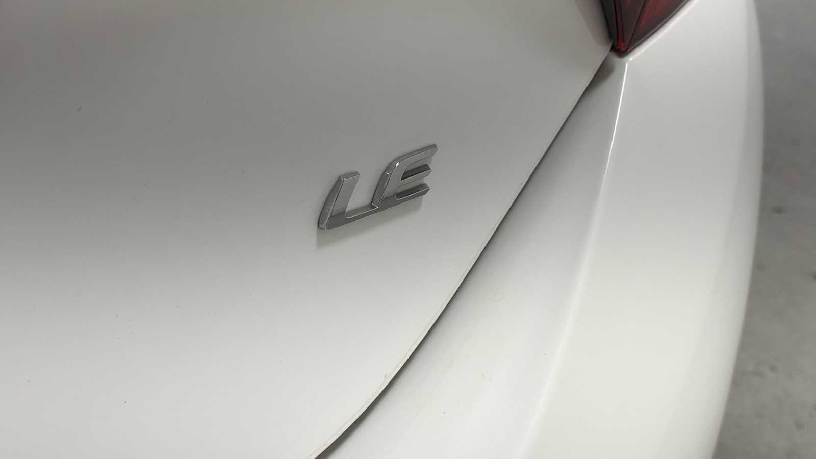 Used 2014 Toyota Corolla LE FWD image 27