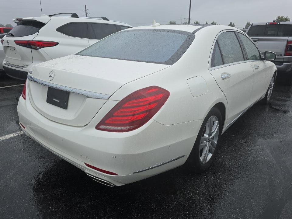 Used 2017 Mercedes-Benz S 550 Sedan image 3