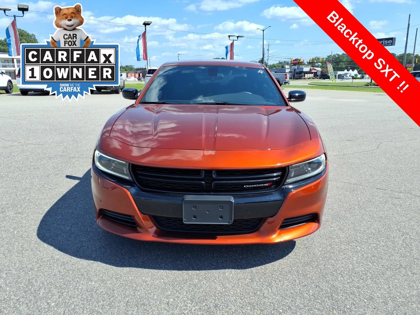 Used 2022 Dodge Charger SXT w/ Blacktop Package RWD image 8