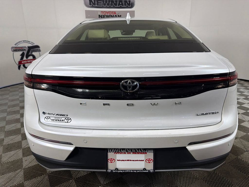 Used 2024 Toyota Crown Limited w/ Advanced Technology Package AWD/4WD image 5