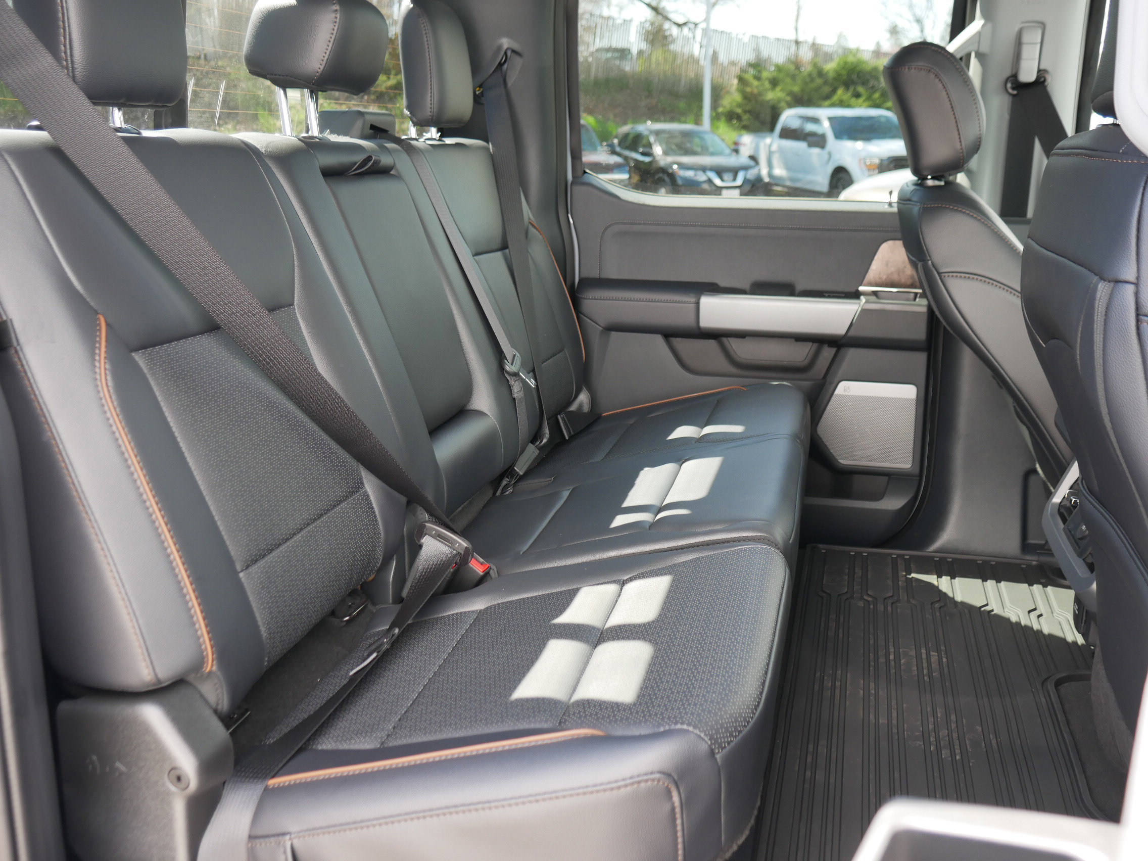 New 2025 Ford F250 Lariat w/ Lariat Ultimate Package image 36