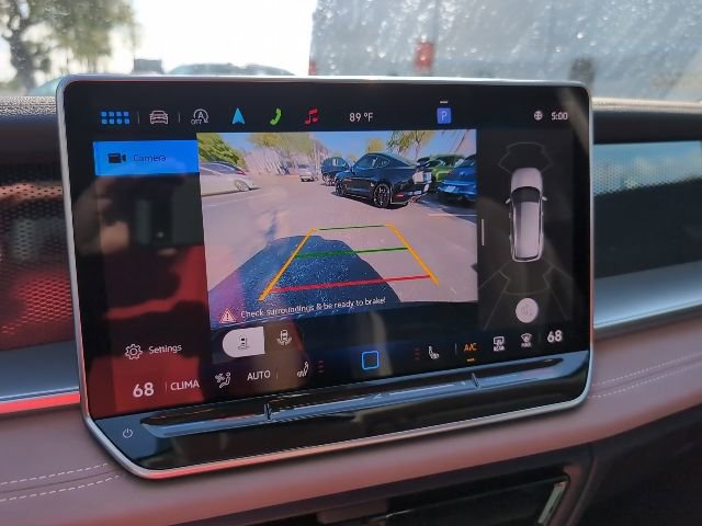 Used 2025 Volkswagen Tiguan SE image 18