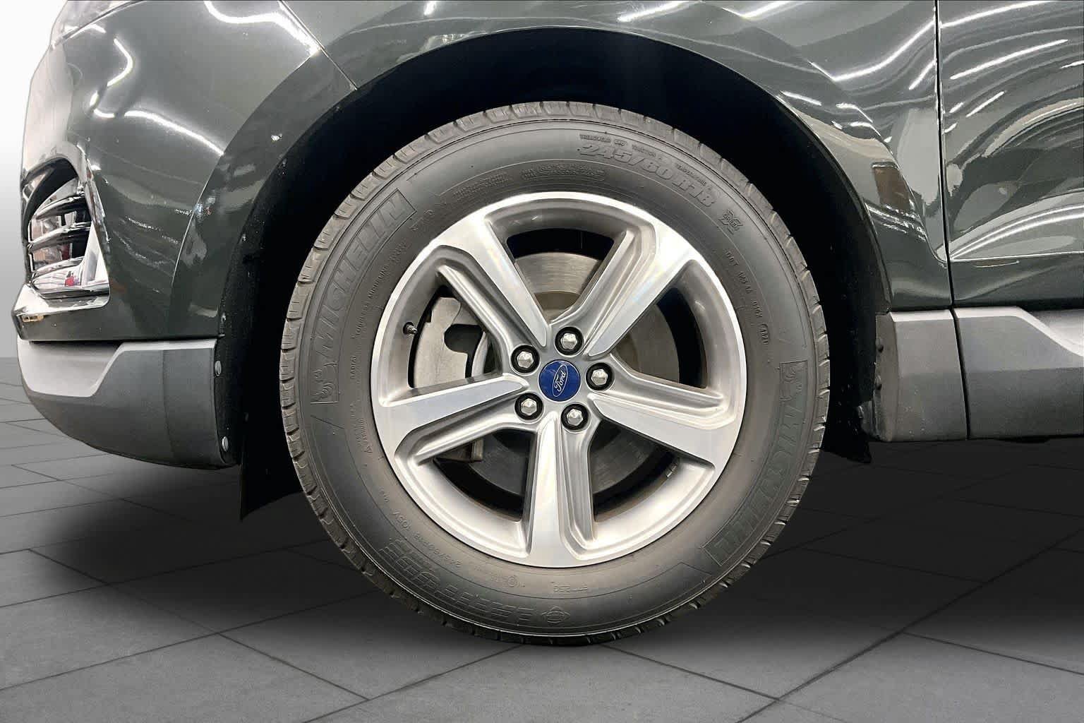 Used 2022 Ford Edge SEL w/ Convenience Package AWD/4WD image 10