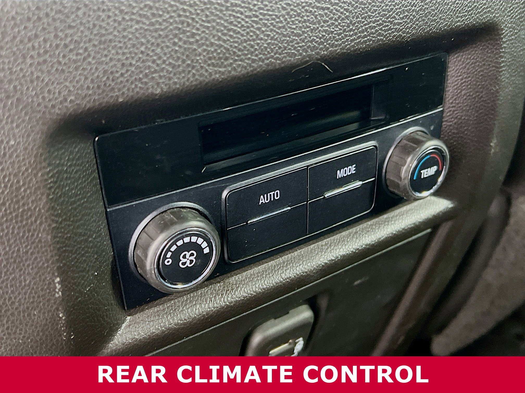 Used 2022 Chevrolet Traverse LT image 26