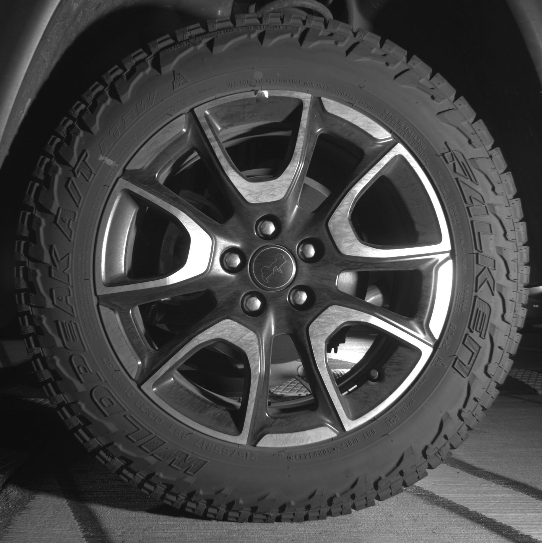 Used 2025 Jeep Compass Trailhawk AWD/4WD image 14