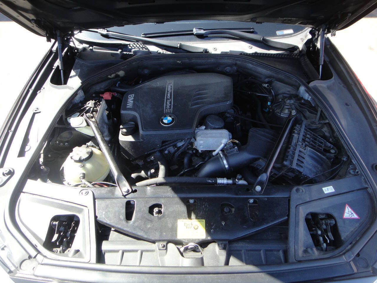 Used 2015 BMW 528i xDrive Sedan AWD/4WD image 18