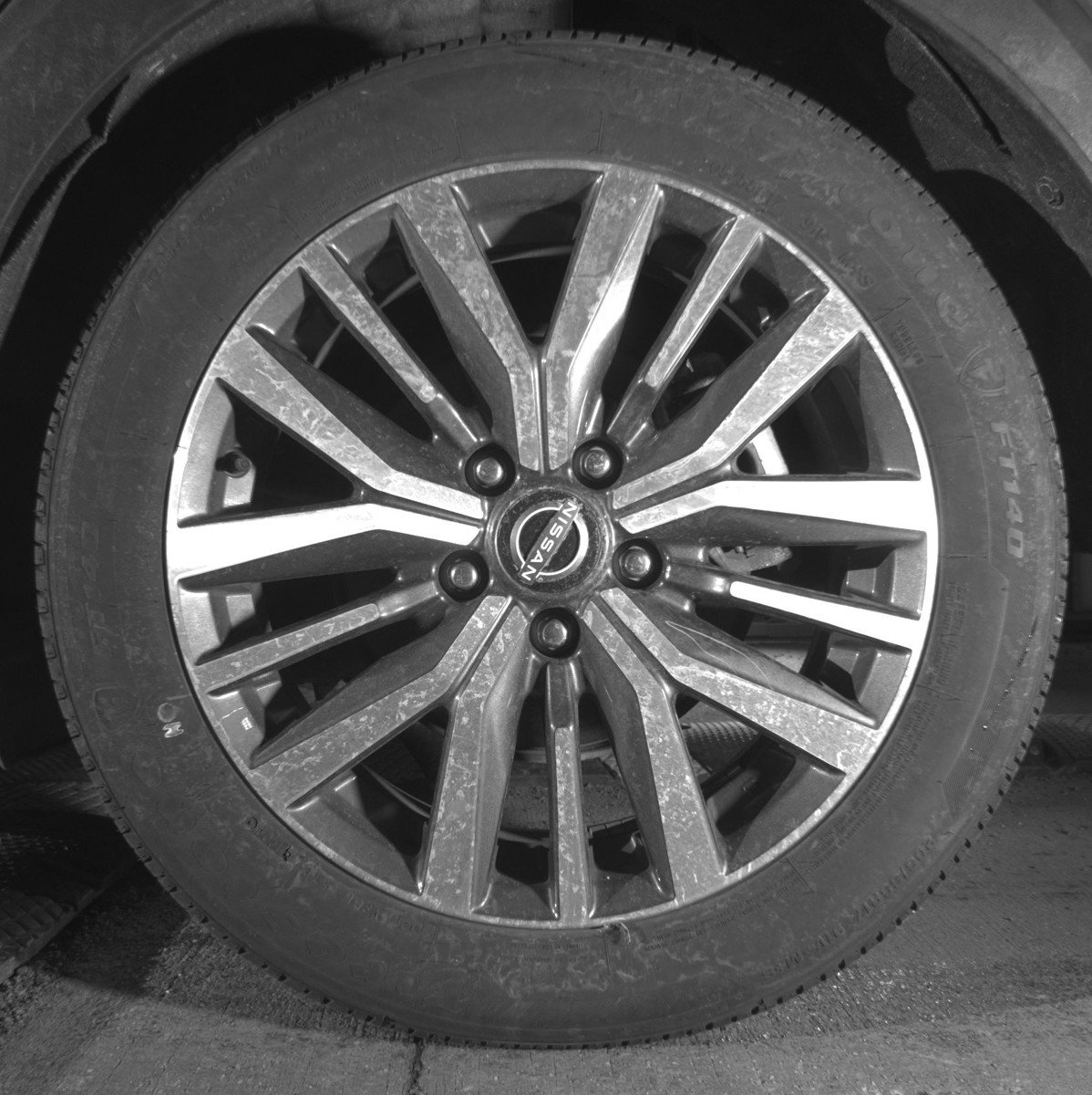 Used 2024 Nissan Kicks SV image 12