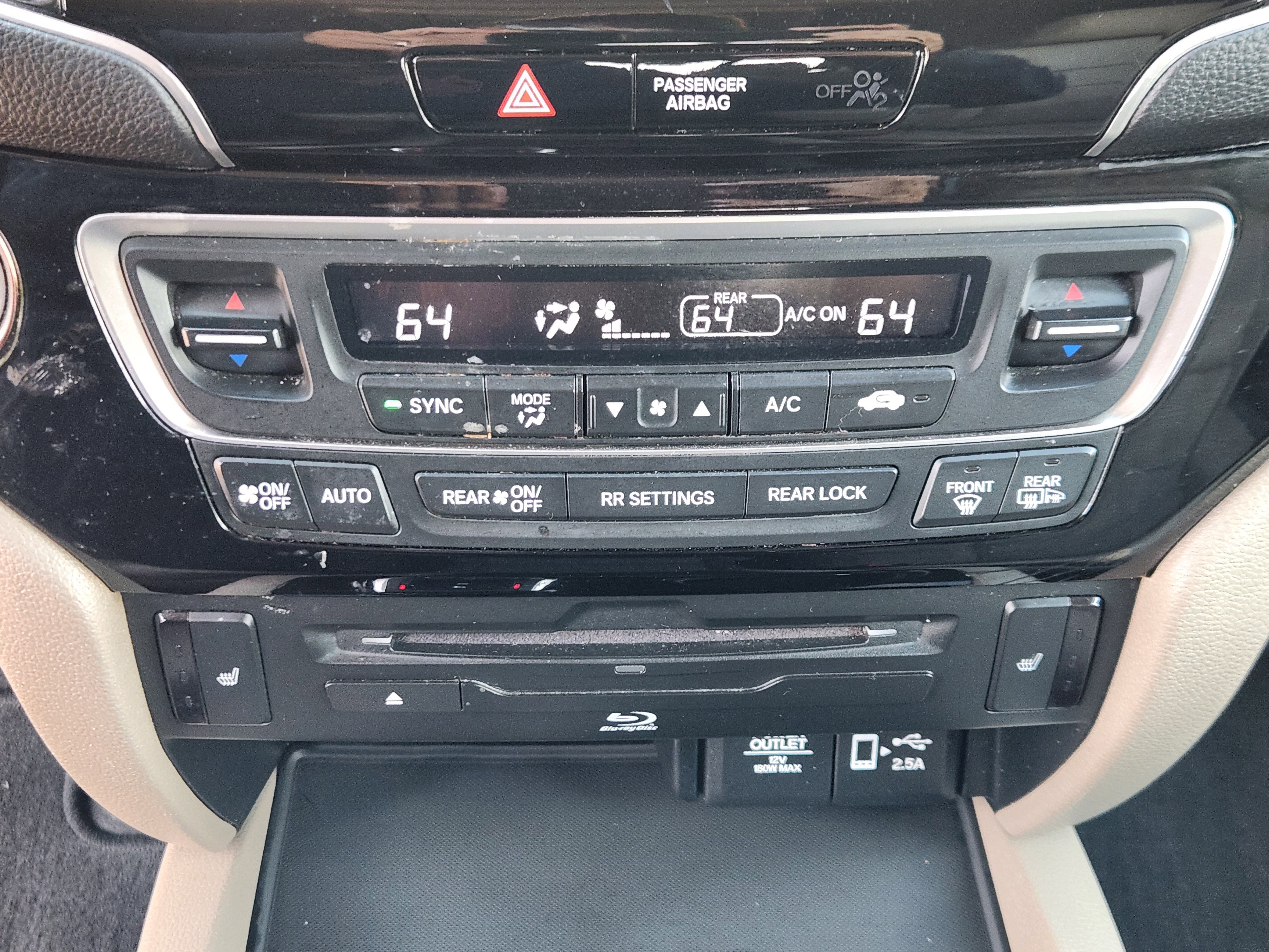 Used 2021 Honda Pilot Touring image 23