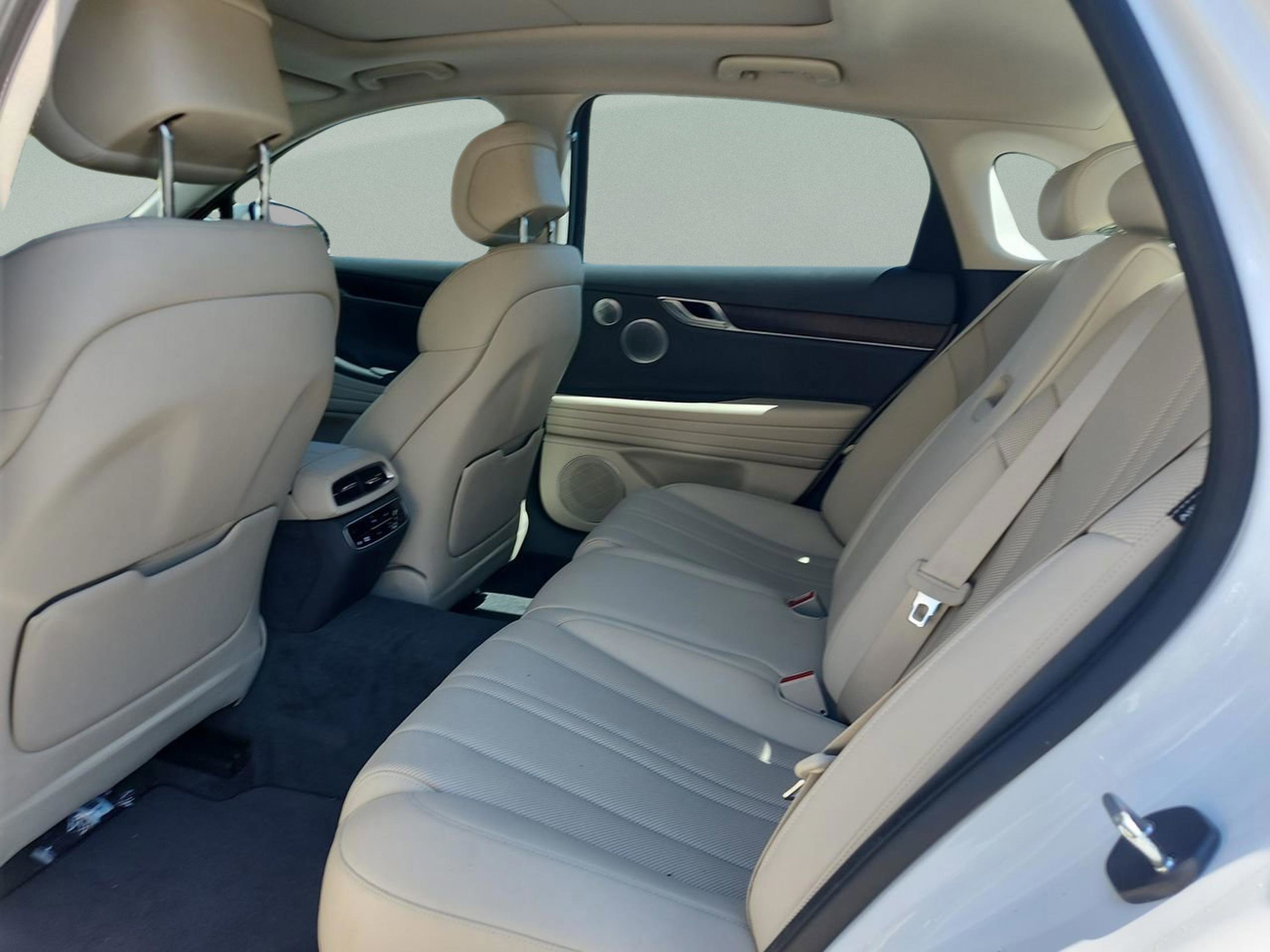 Used 2024 Genesis G80 2.5T w/ Advanced Package image 16