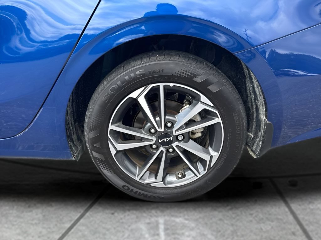Used 2024 Kia Forte LXS w/ LXS Technology Package FWD image 16