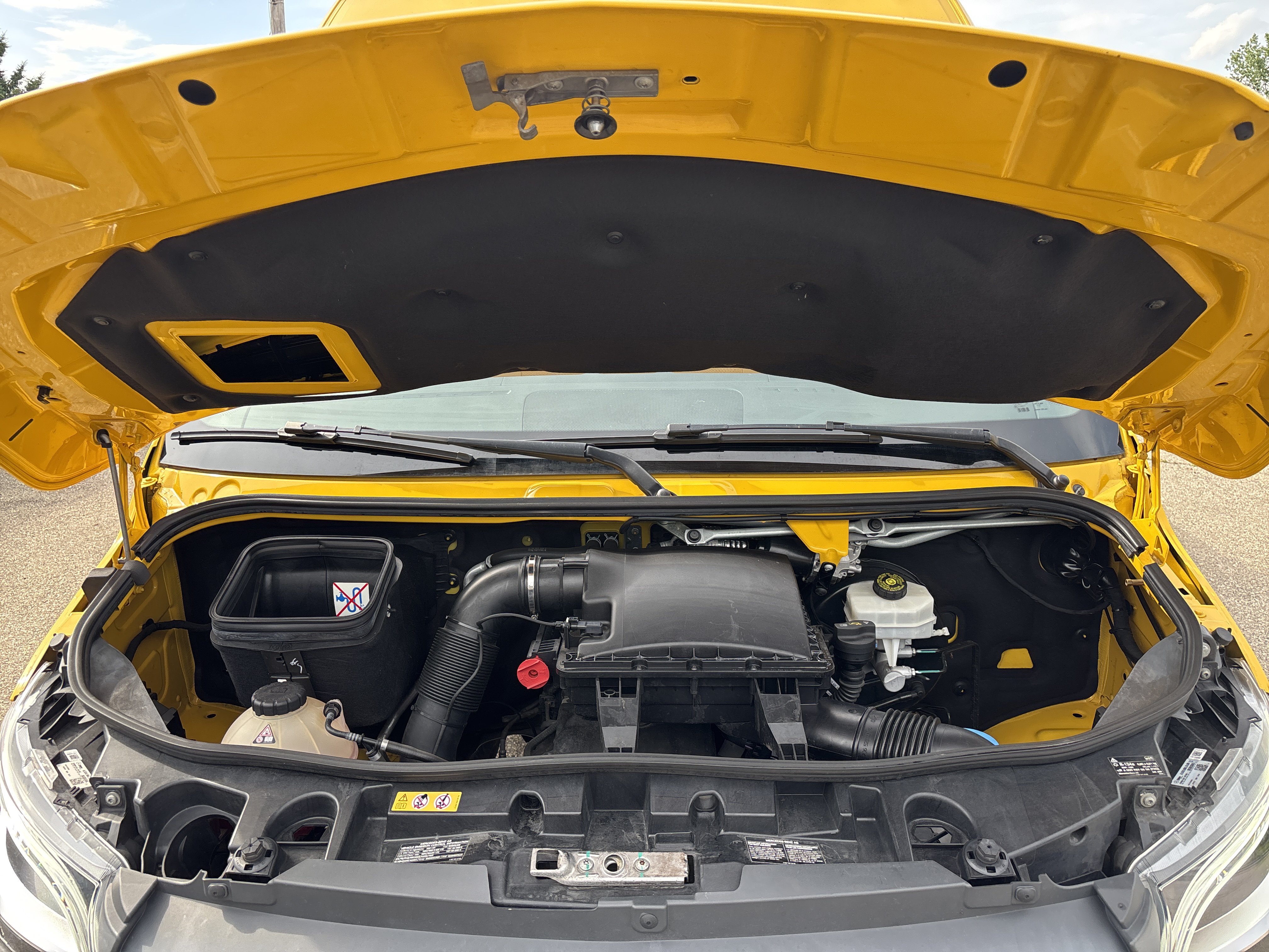 Used 2021 Mercedes-Benz Sprinter 2500 w/ Acoustic Package image 13