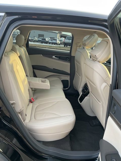 Used 2020 Lincoln Nautilus Reserve image 9