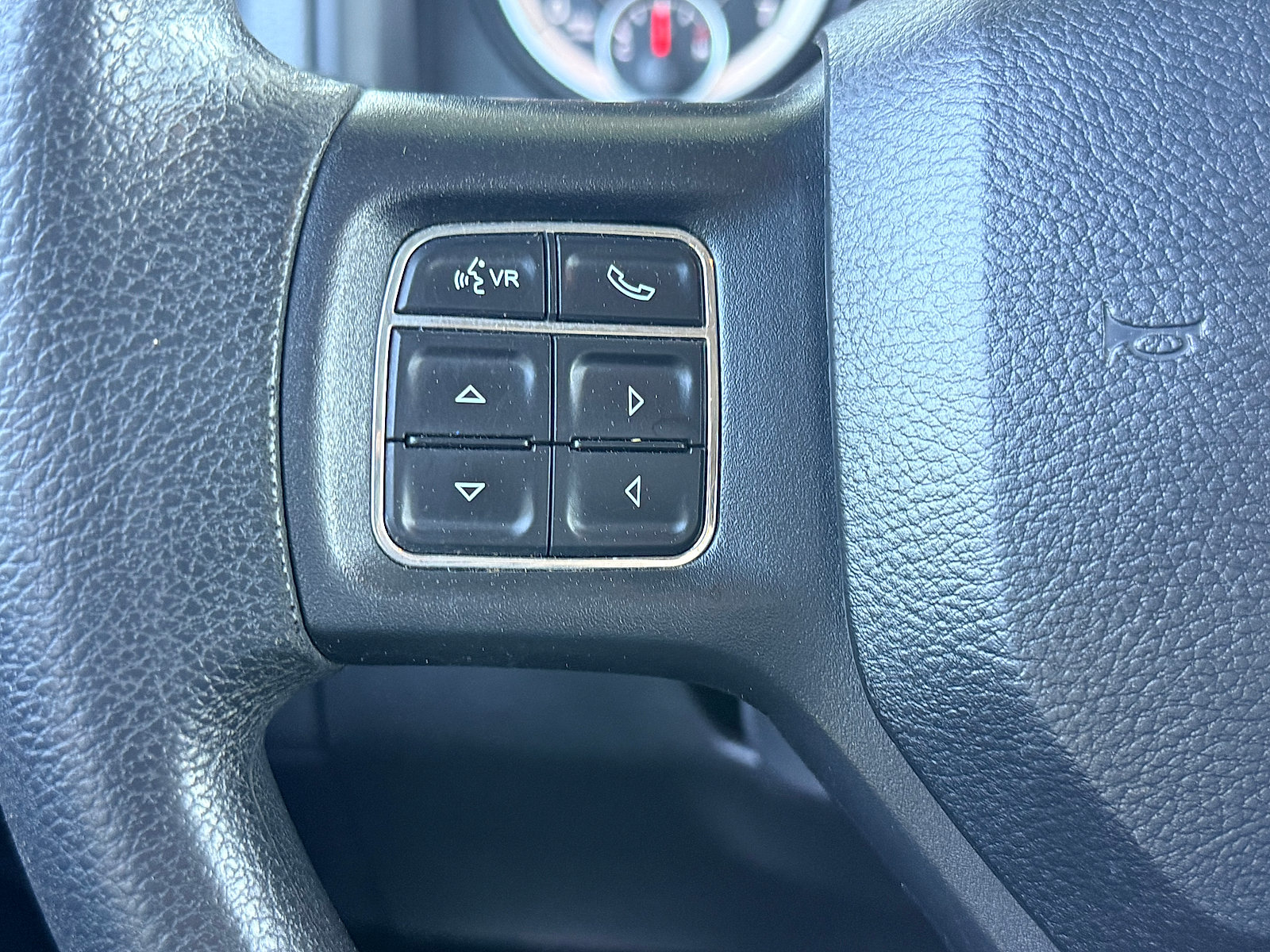 Used 2018 RAM 2500 Tradesman w/ Chrome Appearance Group AWD/4WD image 17