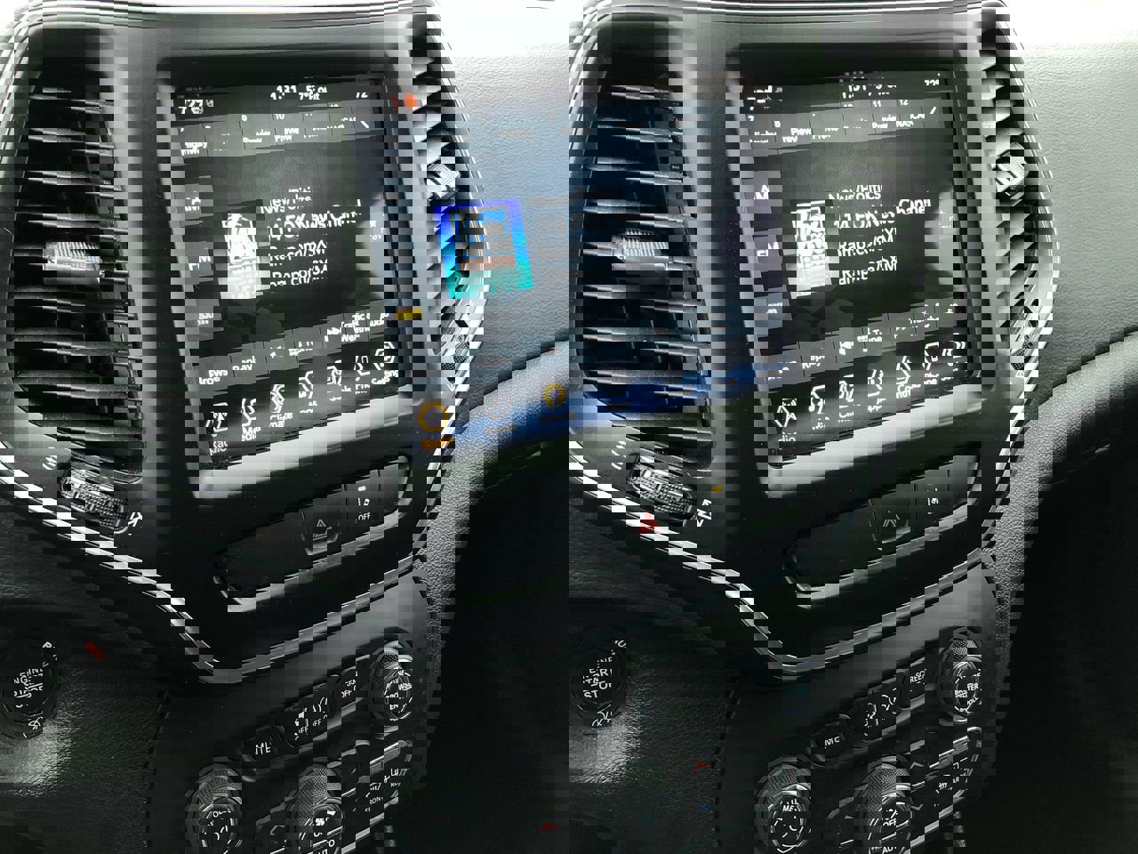 Used 2022 Jeep Cherokee Latitude Lux image 20