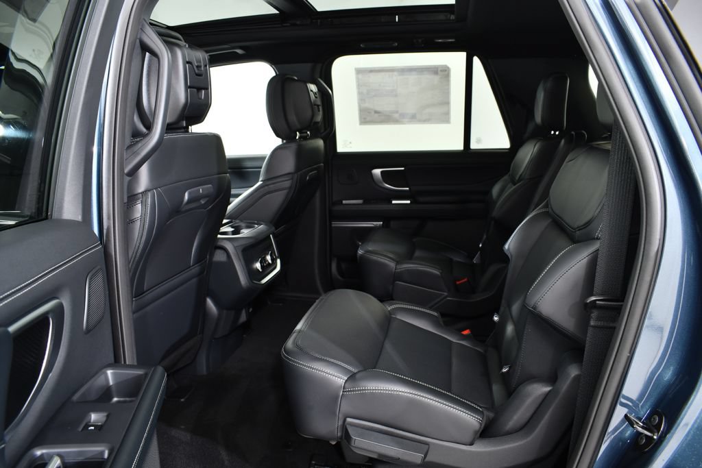 New 2027 Ford Expedition Max Platinum w/ Stealth Appearance Package AWD/4WD image 16