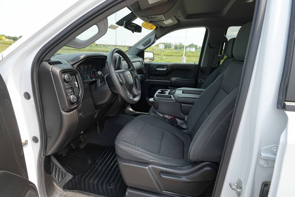Used 2020 Chevrolet Silverado 1500 Custom w/ Trailering Package AWD/4WD image 16
