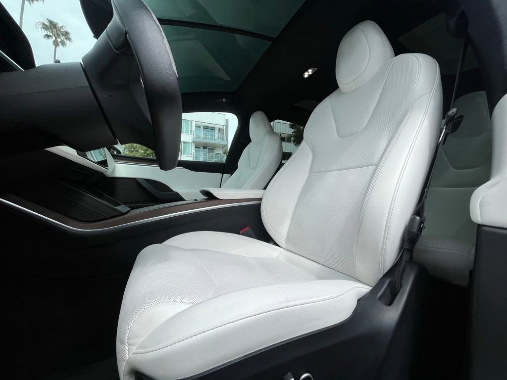 Used 2023 Tesla Model X AWD/4WD image 15