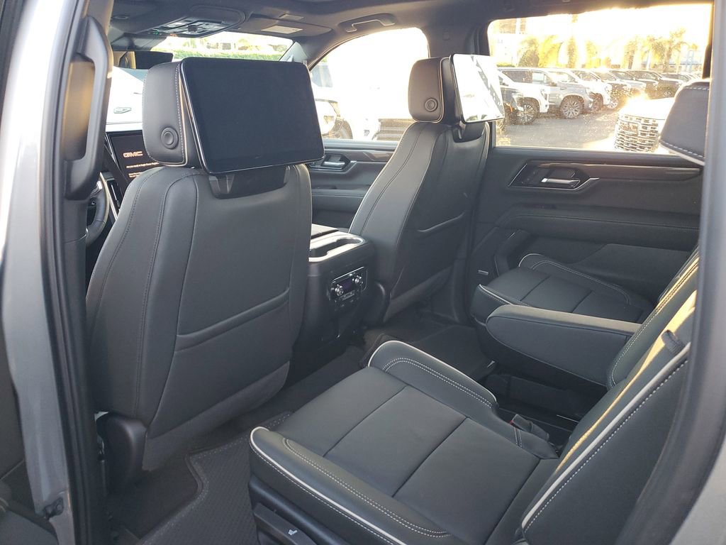 New 2026 GMC Yukon XL Elevation w/ Elevation Premium Package image 10