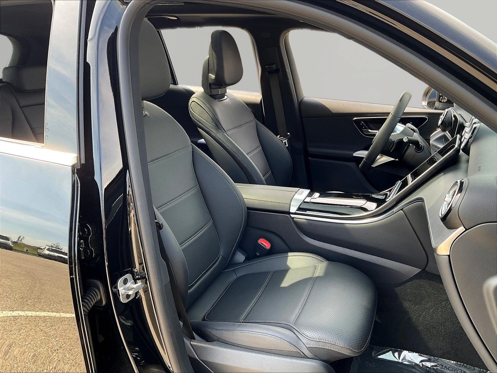 Certified 2026 Mercedes-Benz GLC 300 4MATIC image 29