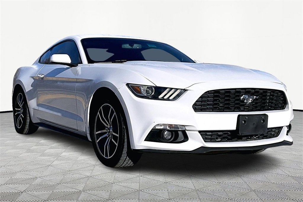 Used 2016 Ford Mustang Coupe image 12
