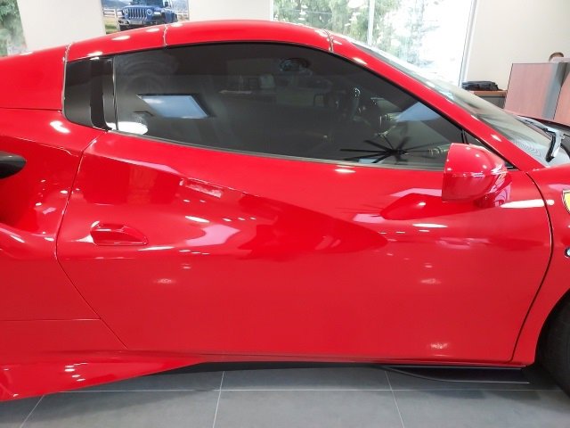 Used 2021 Ferrari F8 Tributo image 11