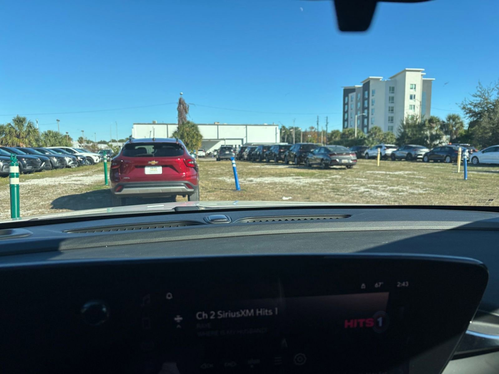 Used 2025 Buick Envista Sport Touring image 18