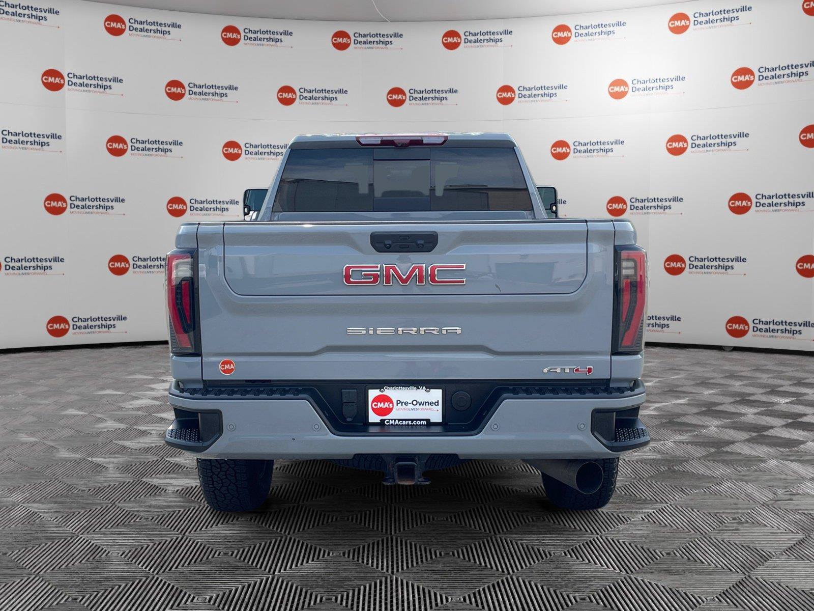 Used 2024 GMC Sierra 2500 AT4 w/ AT4 Premium Plus Package AWD/4WD image 4