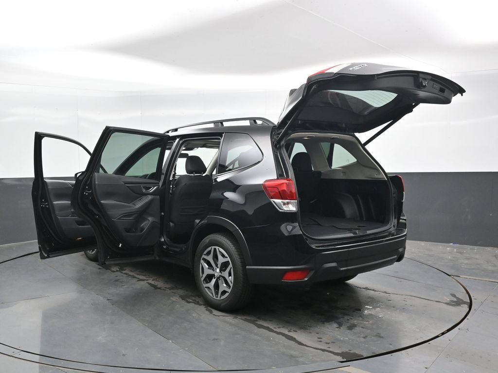 Used 2022 Subaru Forester Premium AWD/4WD image 49