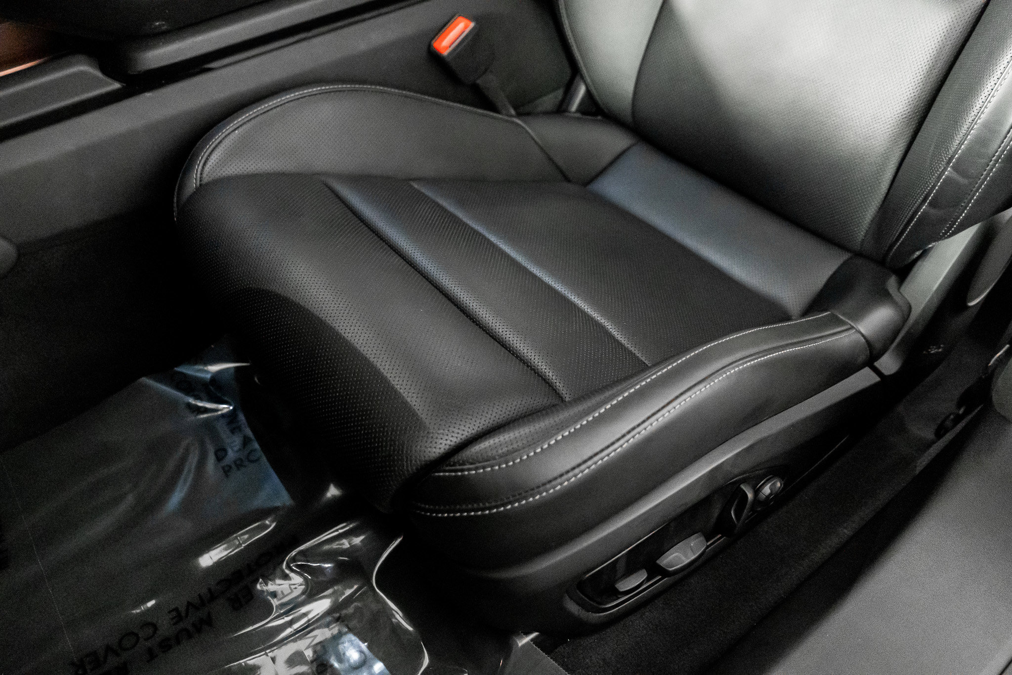 Used 2025 Porsche Taycan Turbo w/ Premium Package image 21