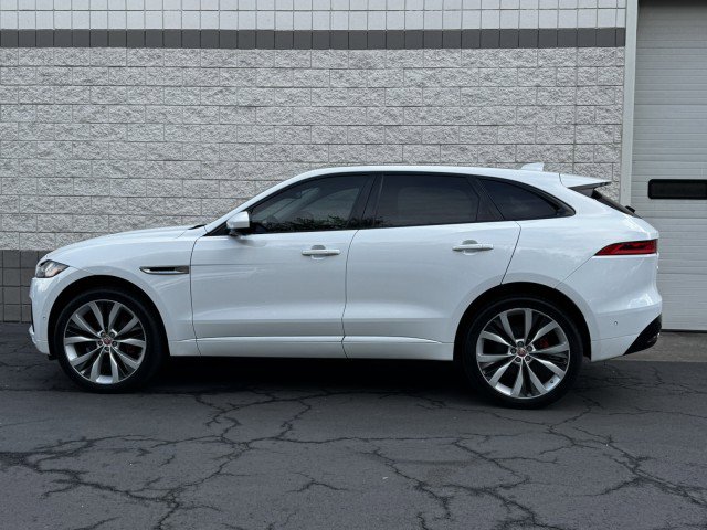 Used 2017 Jaguar F-PACE S image 31