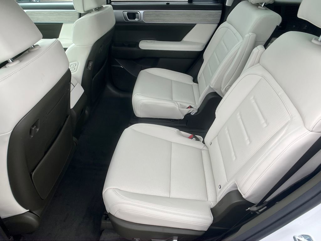 New 2025 Hyundai Santa Fe Calligraphy image 28