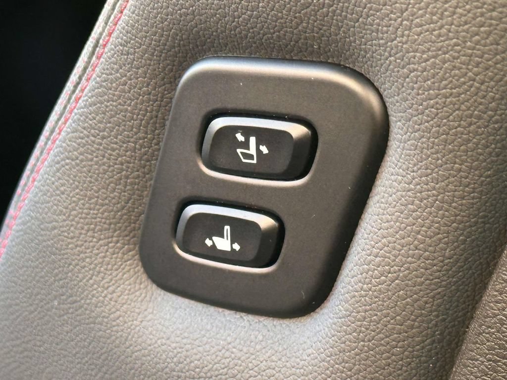 Used 2022 Genesis G70 3.3T w/ Sport Advanced Package AWD/4WD image 22