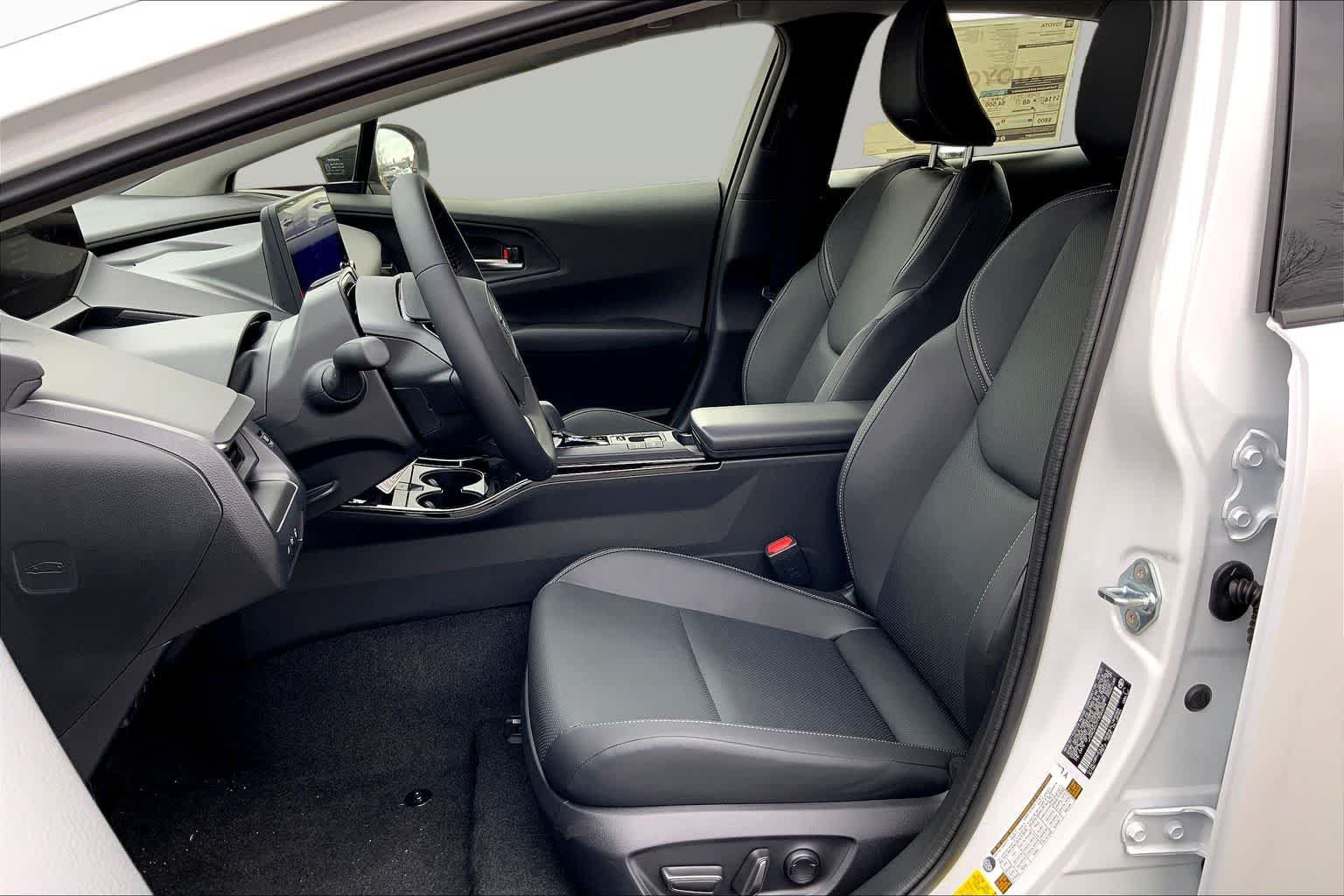 New 2026 Toyota Prius Plug-In Hybrid FWD image 9