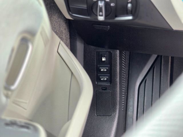 Used 2015 BMW i3 w/ Range Extender RWD image 17