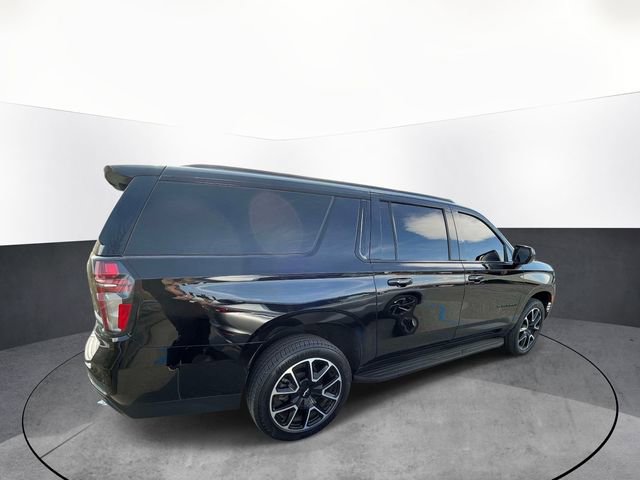 Used 2023 Chevrolet Suburban RST AWD/4WD image 8