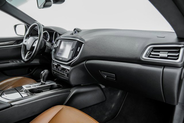 Used 2016 Maserati Ghibli RWD image 10