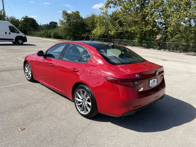 Used 2022 Alfa Romeo Giulia Ti AWD/4WD image 6