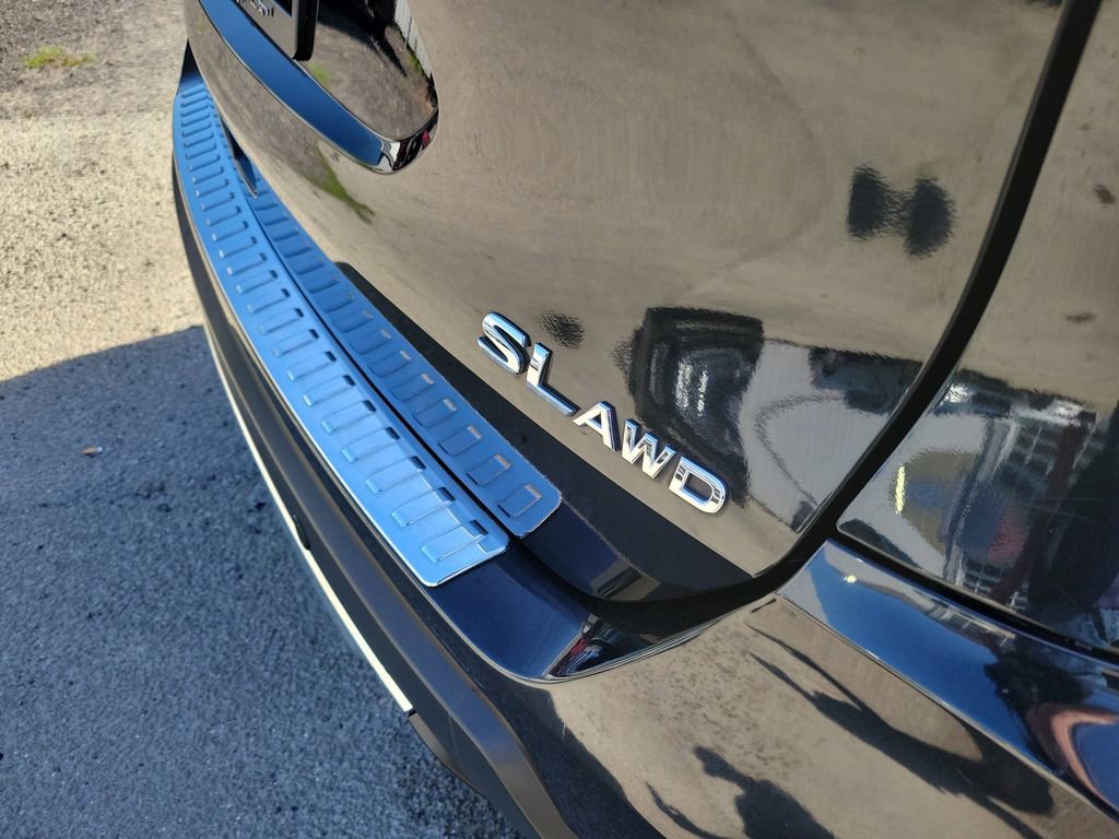 Used 2020 Nissan Rogue SL w/ Premium Package AWD/4WD image 9