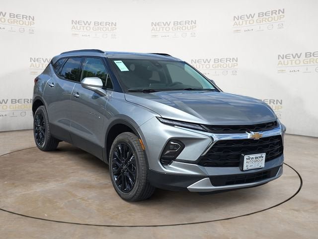 New 2026 Chevrolet Blazer LT w/ Convenience Package FWD image 7